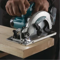 Scie Circulaire MAKITA Ø 165 Mm 18 V LXT - Sans Batterie, Ni Chargeur - DSS610Z -Outlet Power Tools Boutique SDB60004 1