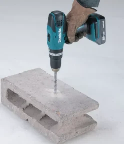 Perceuse Visseuse à Percussion MAKITA 18V Li-Ion 1.3Ah En Mallette ALU + KIT D'accessoires - HP457DWEX4 -Outlet Power Tools Boutique hp457